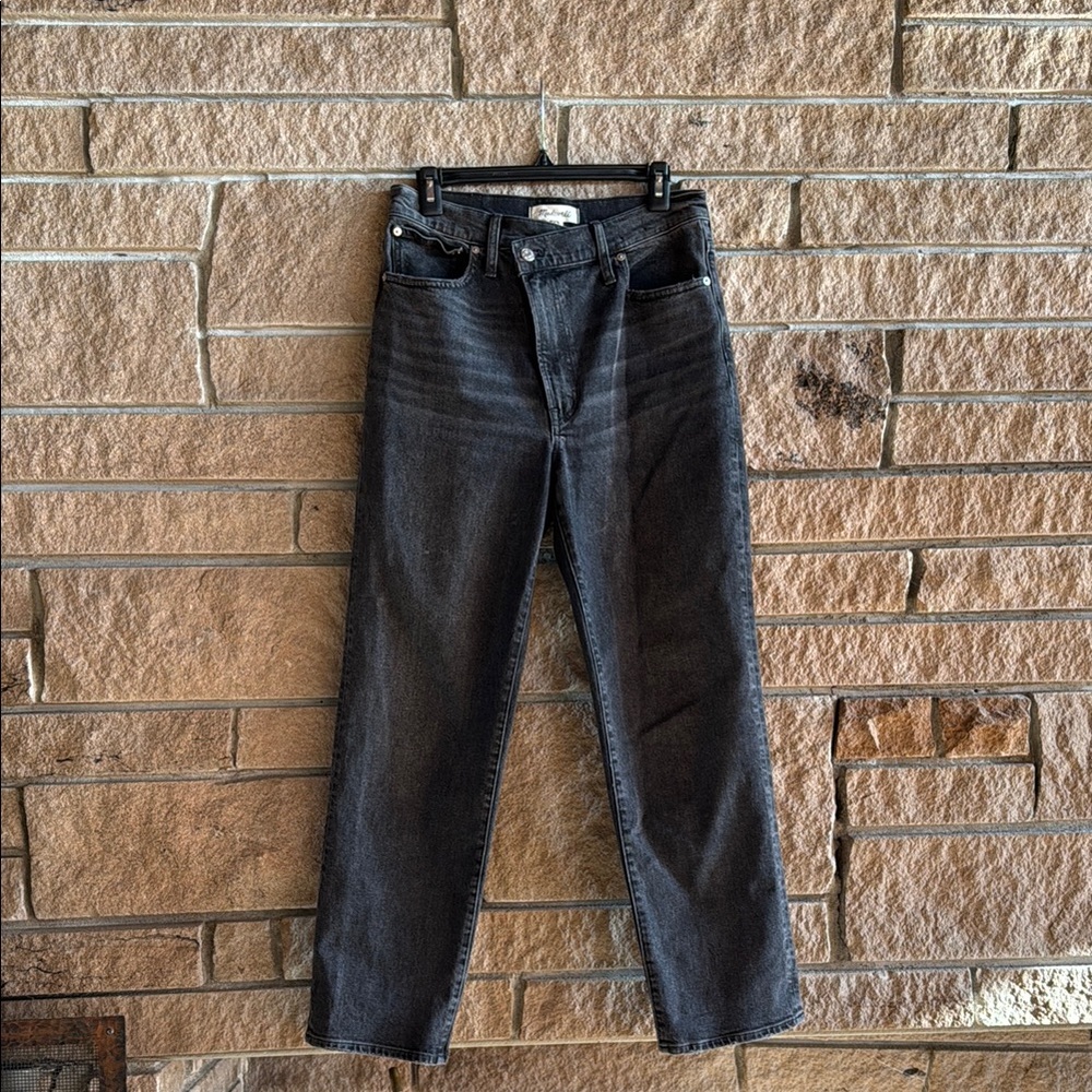 The Perfect Vintage Straight Jean from Madewell  - Size 28